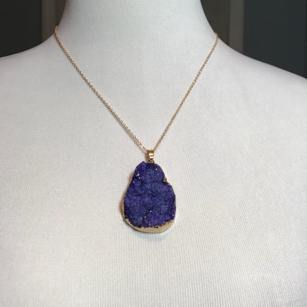 Purple Crystal Pendant Necklace NWT!!